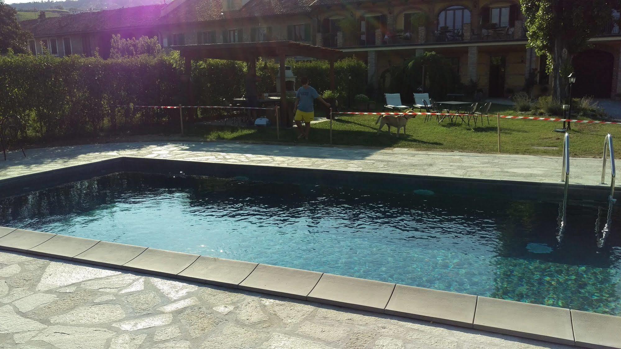 Cascina Rocca - Guest House กัสติยิโอเน ฟัลเลตโต ภายนอก รูปภาพ